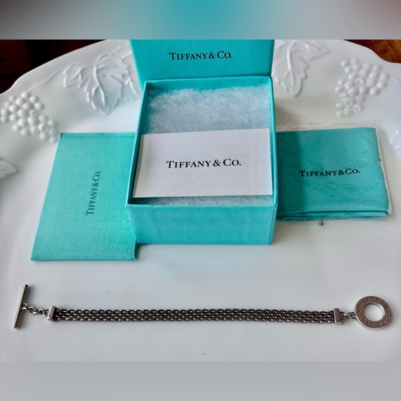 Tiffany & Co. Somerset Toggle Bracelet
Sterling Silver 925. Size 7" - Picture 6 of 9